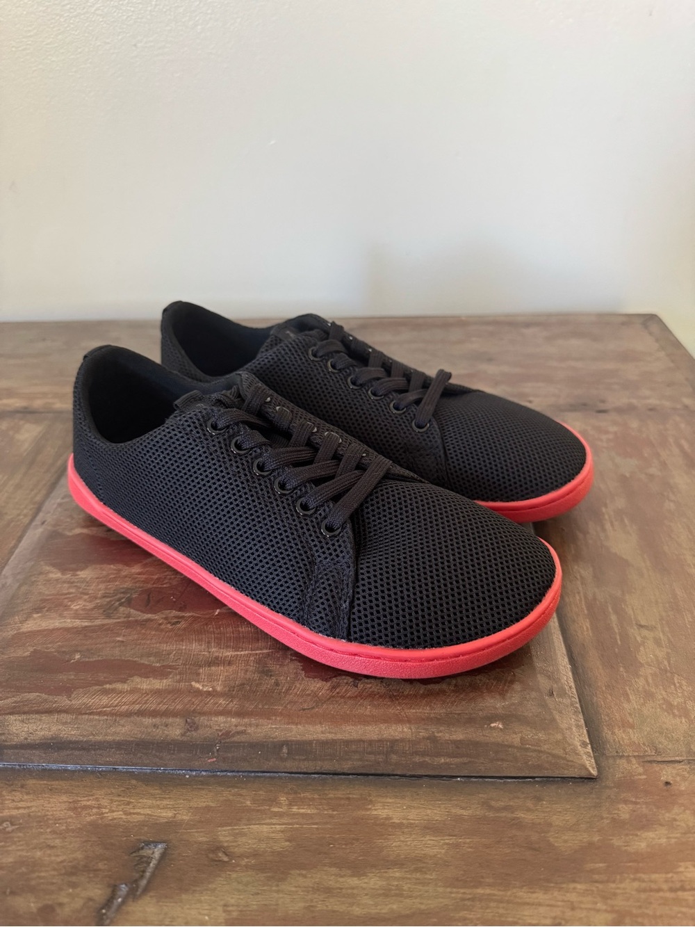 Feelgrounds Original Mesh barefoot sneaker shoes black red lightweight women 7.5
